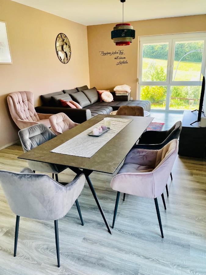 Ferienwohnung GästeTRAUM mit wunderschönem Ausblick und Garten Muhldorf Bei Feldbach Exterior foto